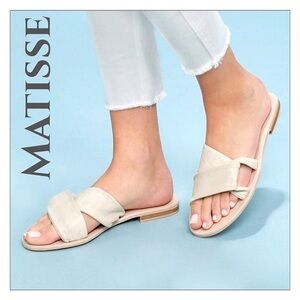 NWT Matisse Ivory Capri Leather Slides Sandals Size 10